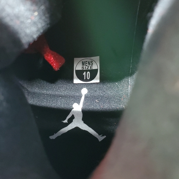 Air Jordan Retro 5 - Picture 8 of 10